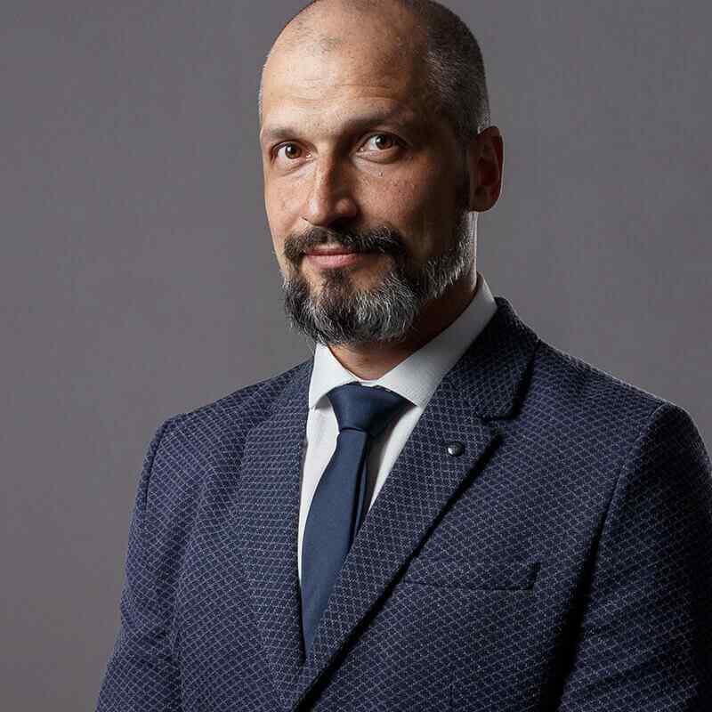 https://allimierinvestments.com/wp-content/uploads/2019/10/inner_team_01-1.jpg
